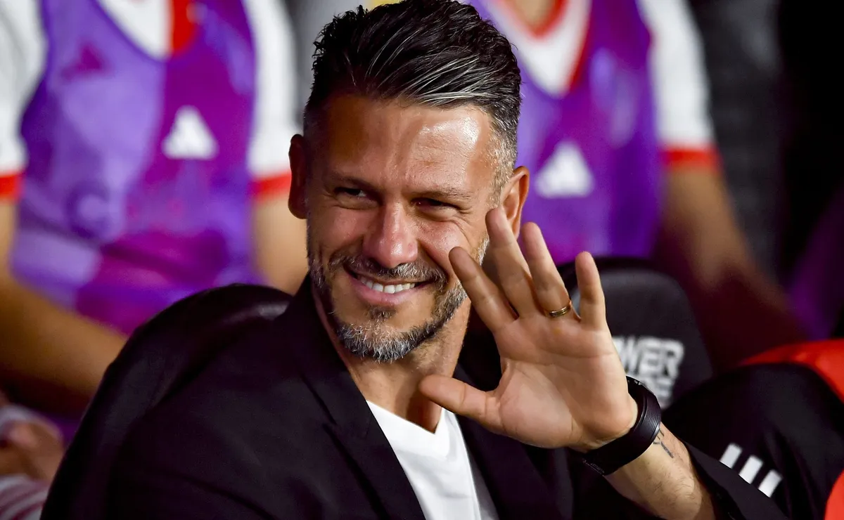 Demichelis define el equipo para el próximo partido.