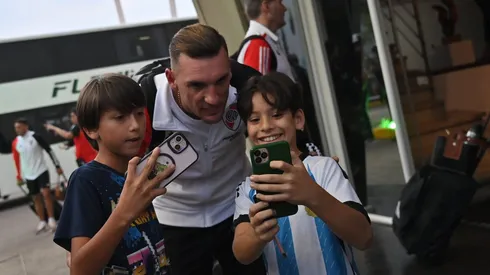 River fue recibido por una multitud.