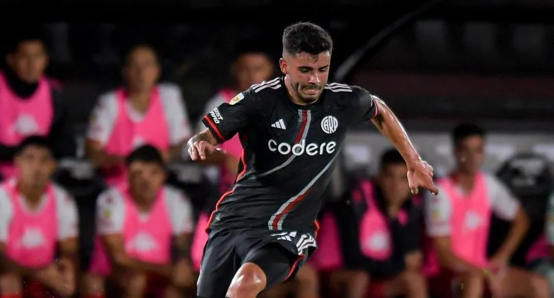 Santiago Simón jugó como volate y lateral. (Getty)