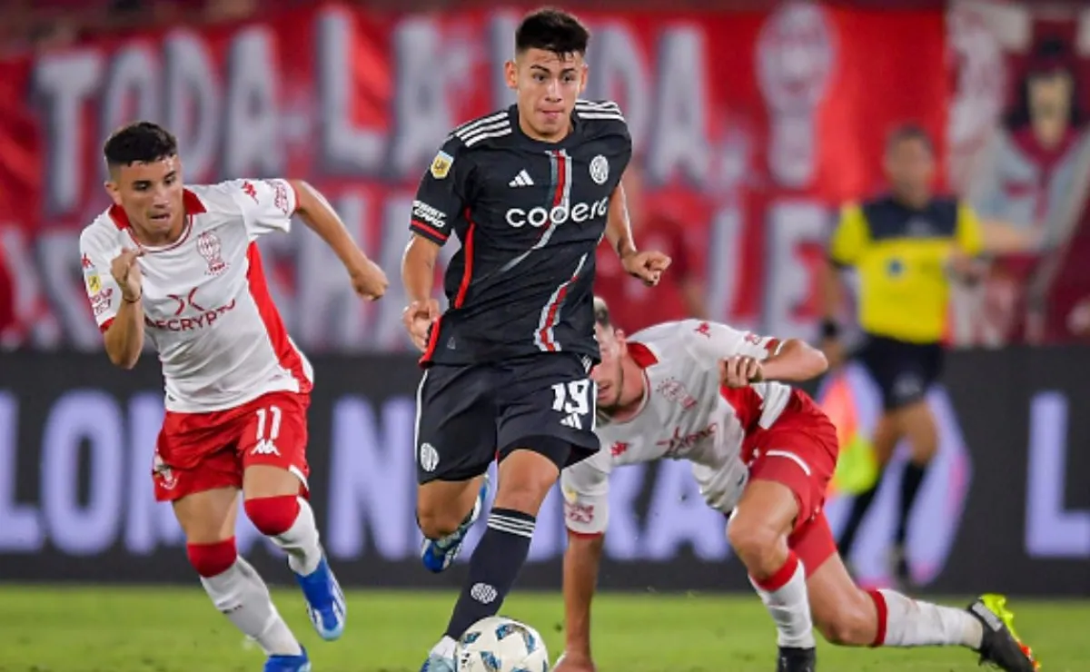 El Diablito sumó buenos minutos en Parque Patricios y pide pista para la Libertadores.