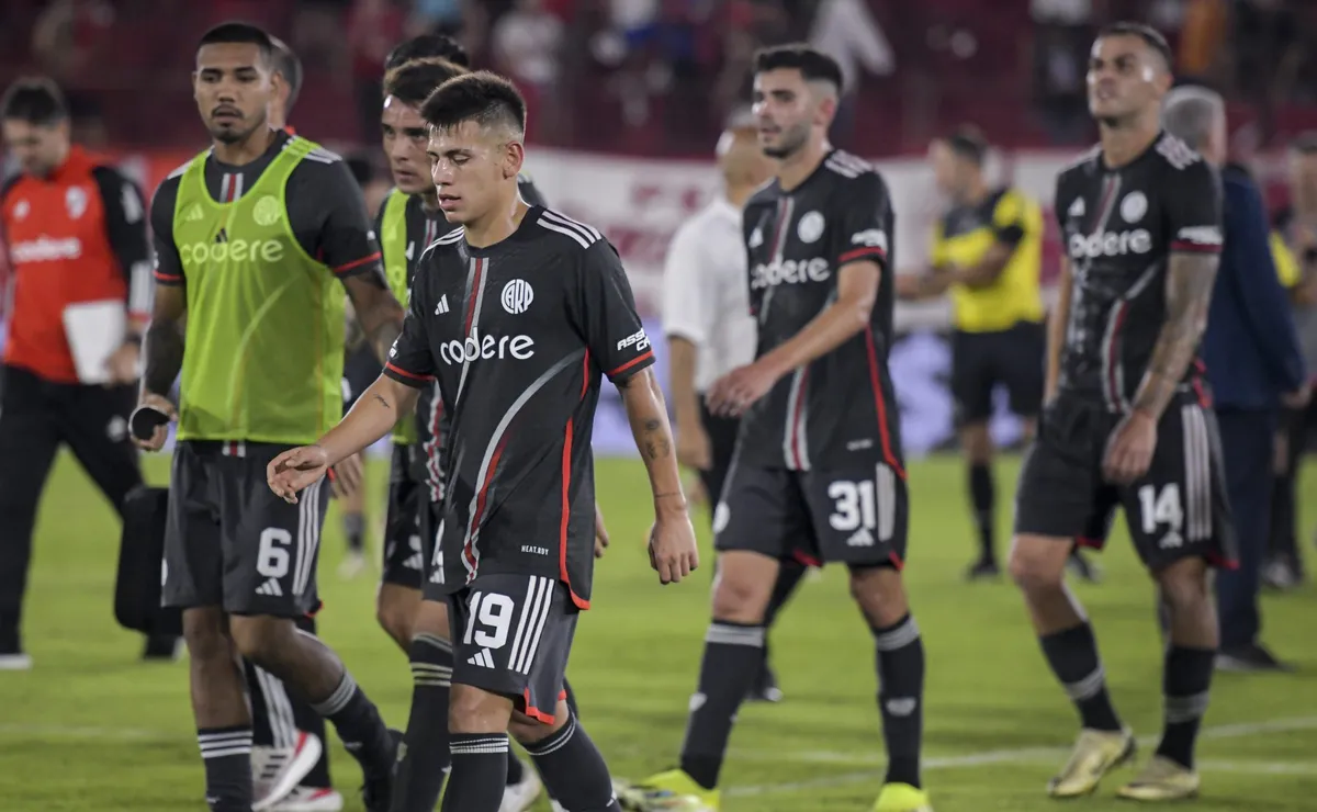 River perdió ante Huracán.