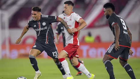 River se enfrenta a Huracán.