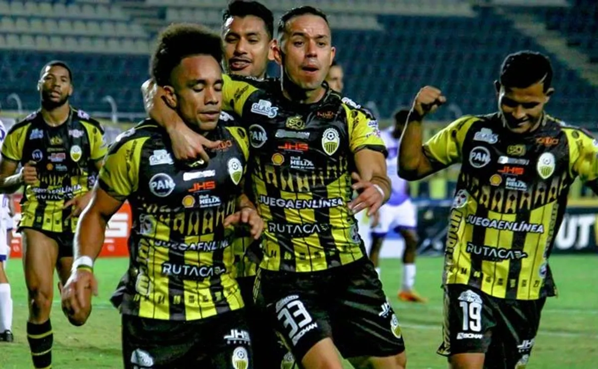 Deportivo Táchira venció a Metropolitanos y llega afilado contra River.