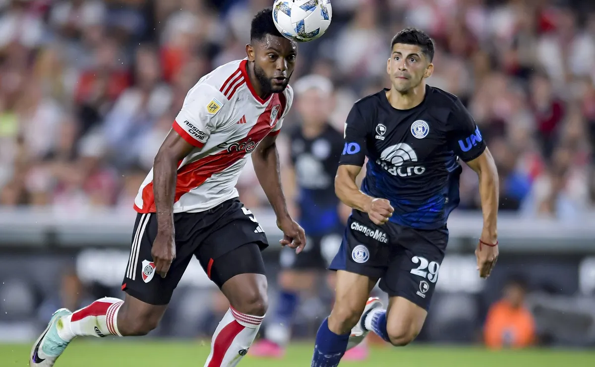 River visita esta noche a Independiente Rivadavia.