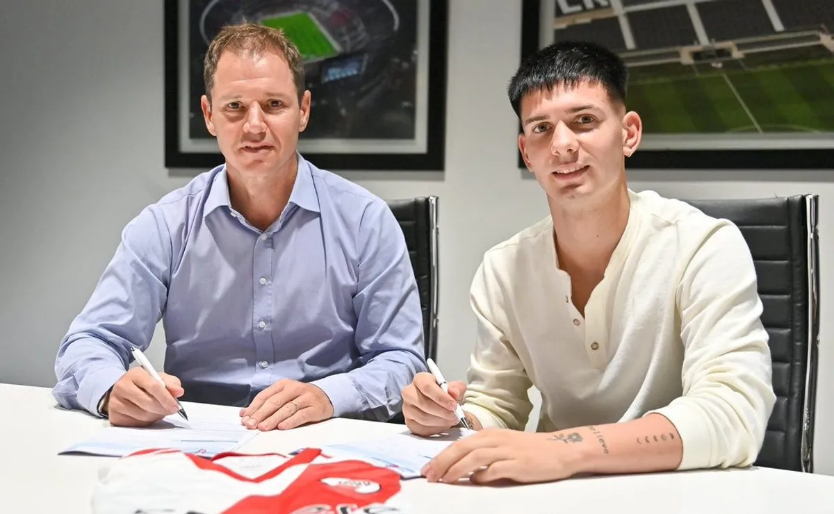 Franco Mastantuono extendió su vínculo con River.