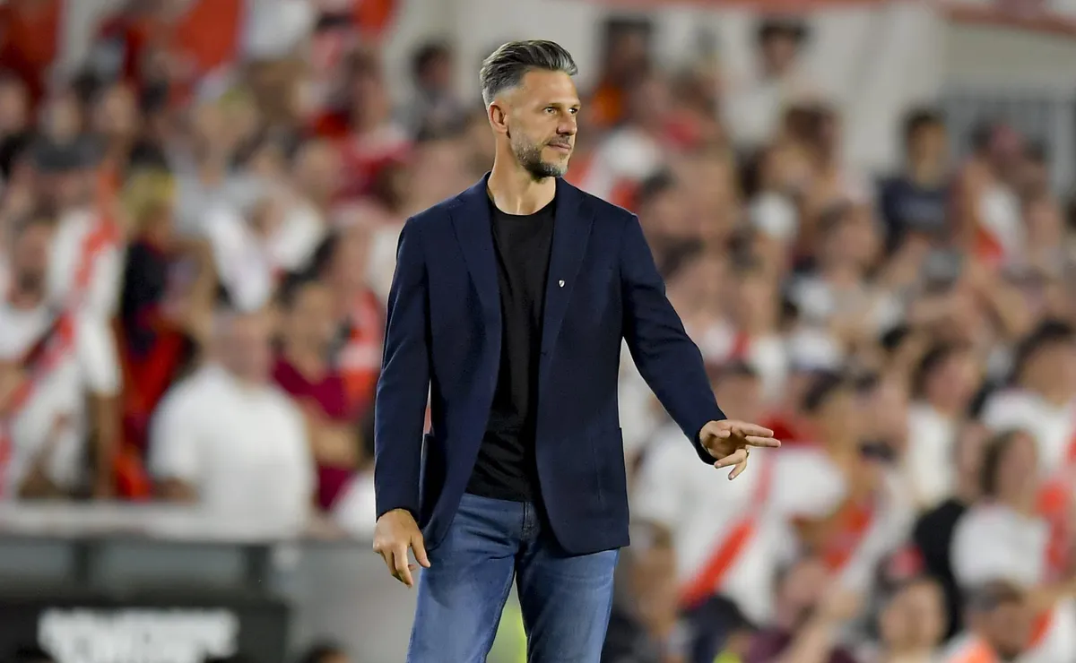 Demichelis planifica el partido con Boca.