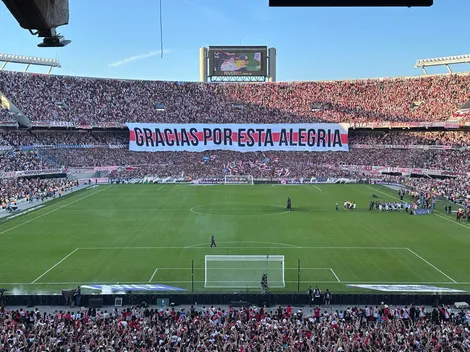River festejó con su gente: pasillo de Gimnasia, bandera en la tribuna y ovaciones