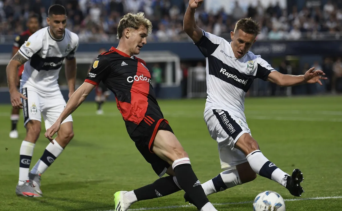 River vs. Gimnasia en el Monumental.