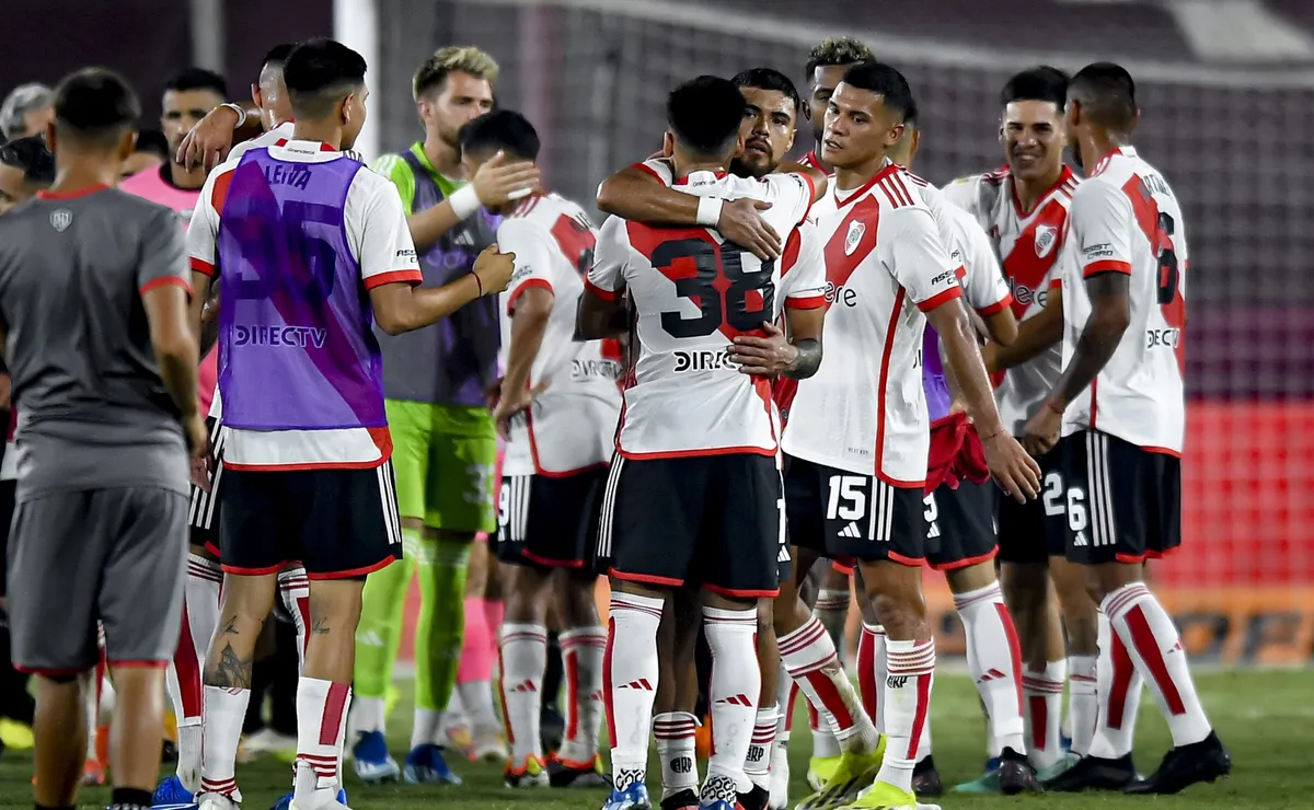 Dos jugadores fueron a ver a sus ex compañeros