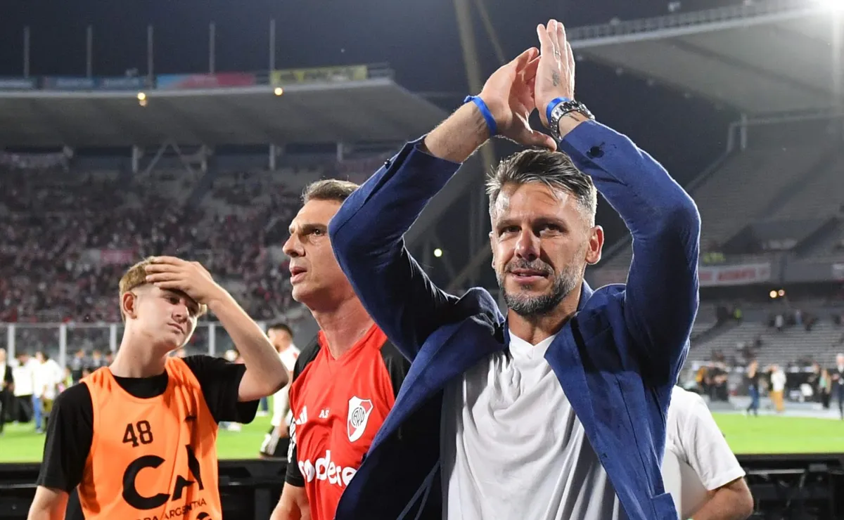 Demichelis y su festejo de gol.
