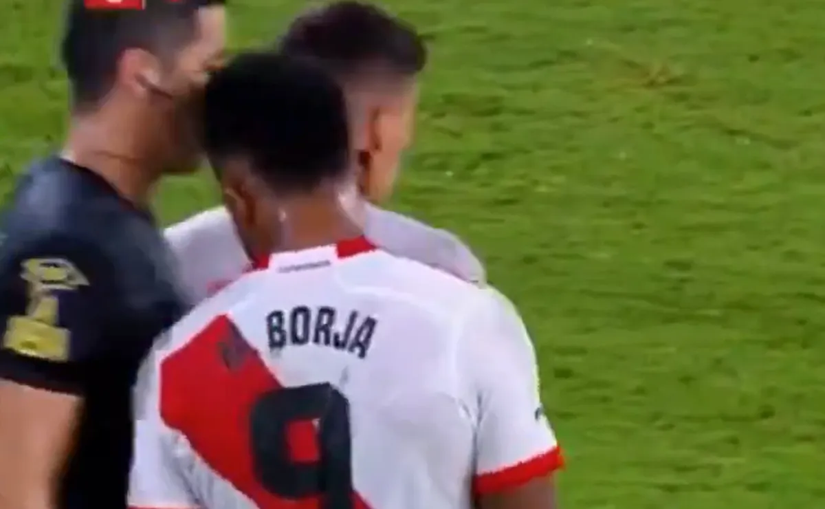 Borja y un picante cruce con Zuqui.