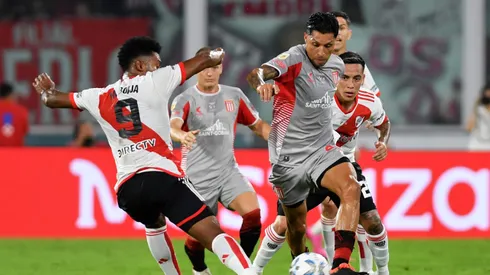 Para aplaudir: gran gesto de Enzo Pérez con los jugadores de River