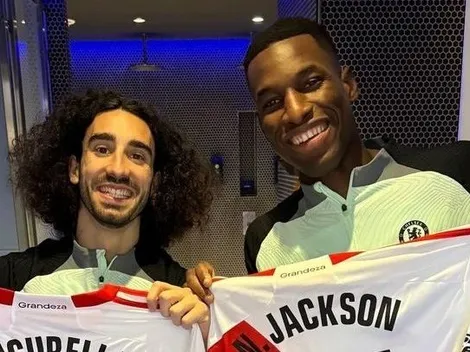 No lo tenías: los dos jugadores del Chelsea que recibieron de regalo la camiseta de River