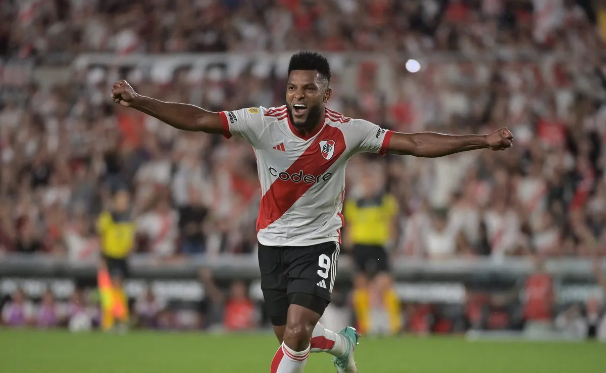 Miguel Borja la rompió ante Independiente Rivadavia. (Foto: Prensa River).