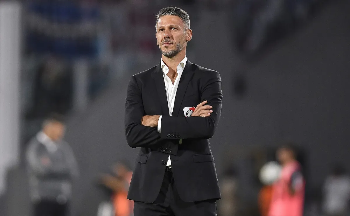 El DT de River deberá elegir a los titulares para enfrentar al equipo mendocino.