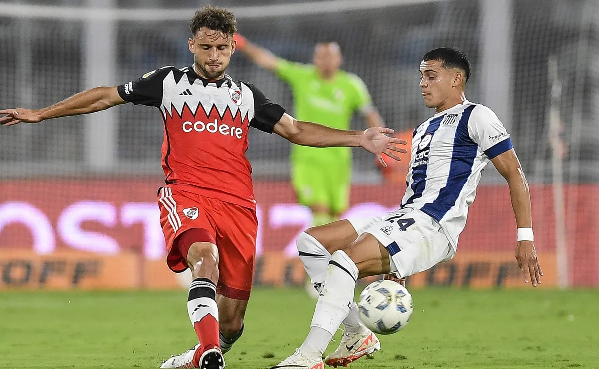 Ramón Sosa frente a Boselli en el torneo argentino.