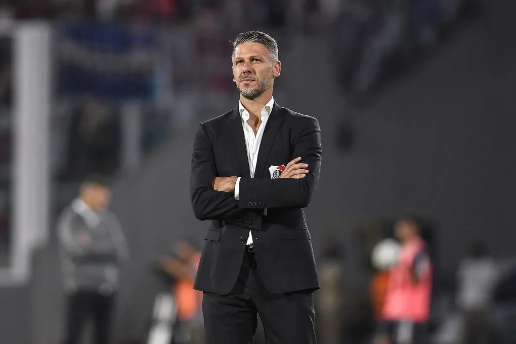 Demichelis termina de definir el equipo para enfrentar a Ind. Rivadavia.