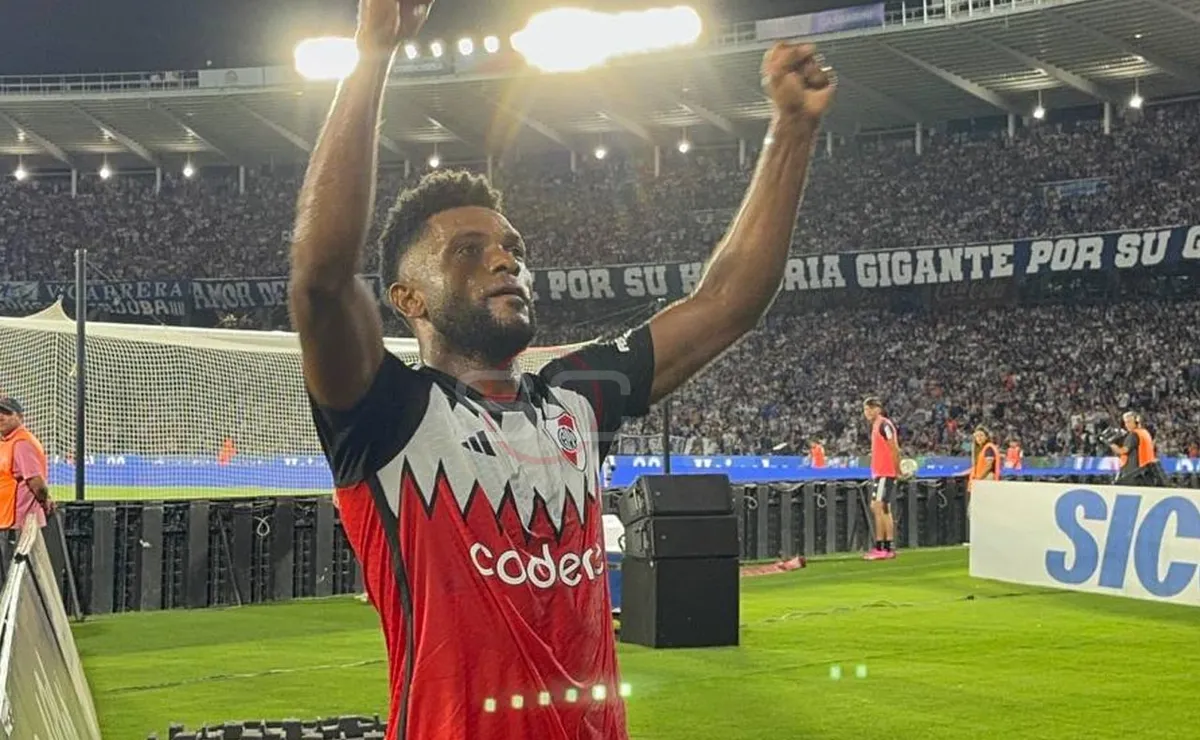 Borja celebra su gol a Talleres.