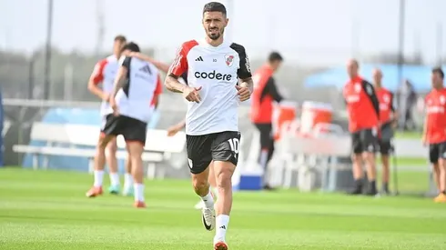 Manuel Lanzini se recupera de otra grave lesión.