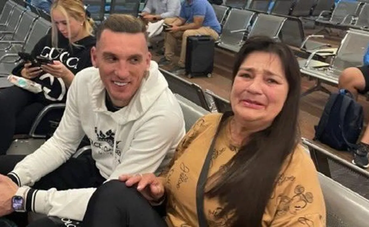 Armani y un momento muy distendido con una fanática.