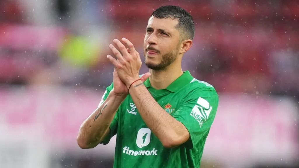 Guido Rodríguez con la camiseta de Betis. (Foto: Getty)