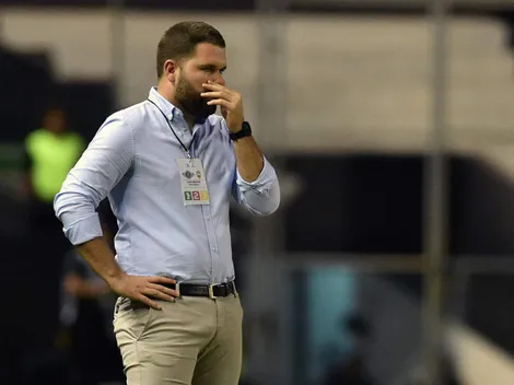 El DT de Libertad elogió a River: "Es un equipo que hace daño"