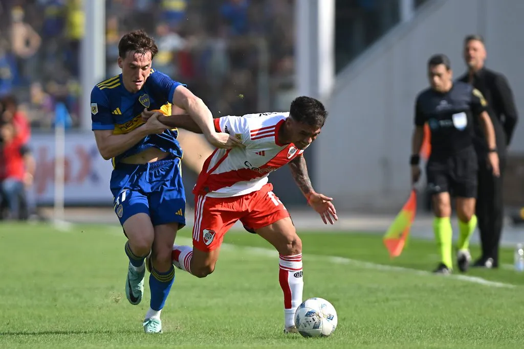 Enzo Díaz no tuvo un buen partido ante Boca. (Getty)