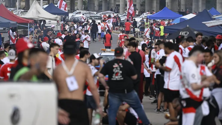 Los hinchas de River ingresando al Kempes ante Boca.