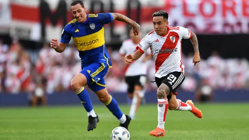 Barco lleva la pelota ante la marca de Lema.