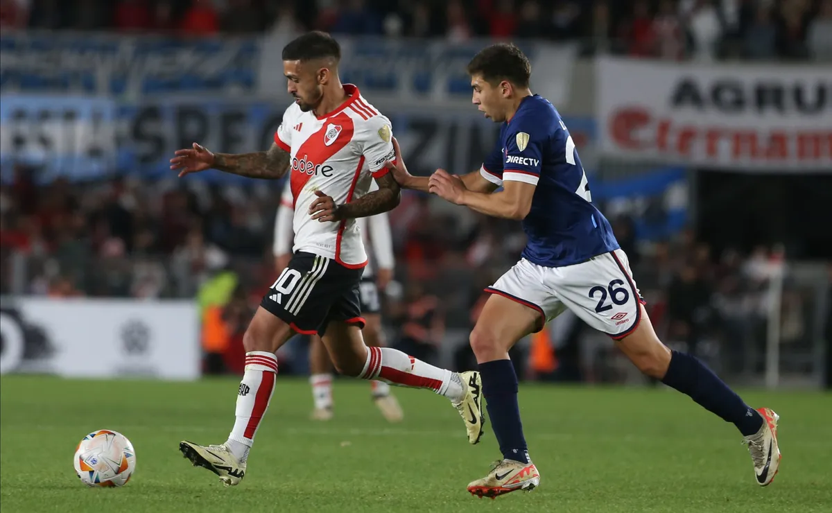Lanzini volvió a jugar muy bien en su tercer partido.