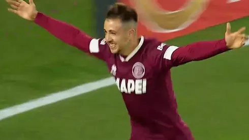 Felipe Peña Biafore celebra su gol.