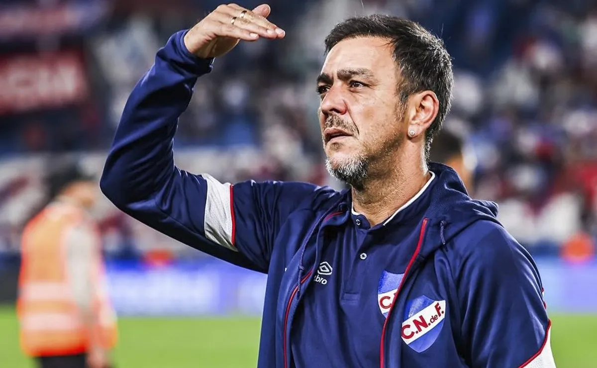 El DT de Nacional llega con algunas críticas al partido con River.