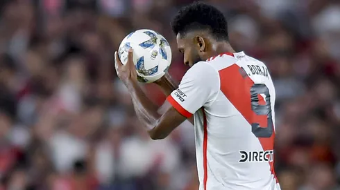 Borja no viajó a Córdoba por una sobrecarga.