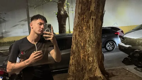 El termo de Franco Mastantuono, repleto de stickers de River y de Lionel Messi (FOTO: Instagram: @franco.mastantuono).