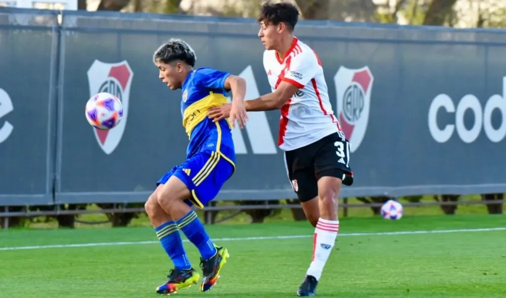 El último superclásico de Reserva terminó con goleada 4-1 de River.
