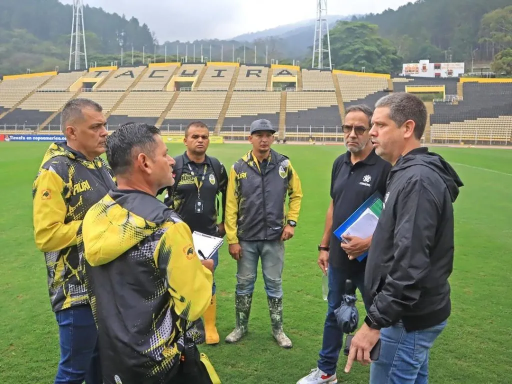 Una delegación de la Conmebol visitó el estadio Pueblo Nuevo, del Deportivo Táchira de Venezuela, y le dio luz verde para recibir a River en el inicio de la Copa Libertadores de América 2024 (FOTO: Instagram/ @dvotachira).