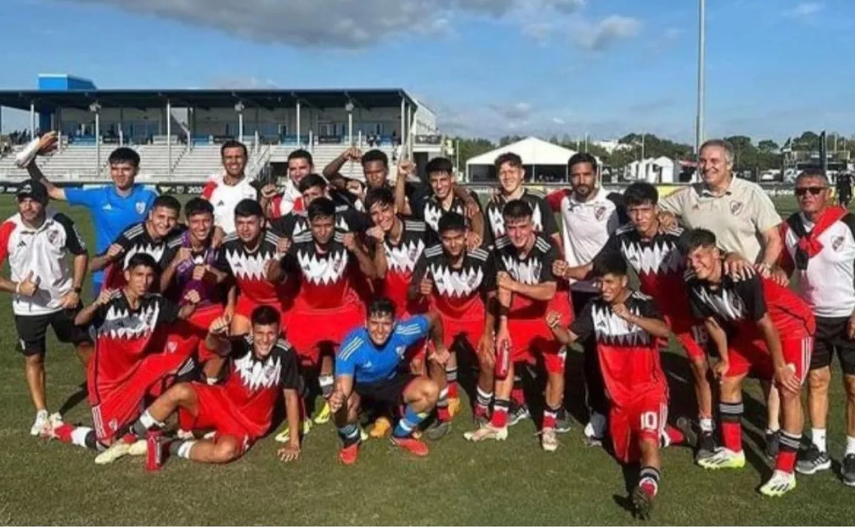 Los pibes de River van por su tercera victoria en el torneo.