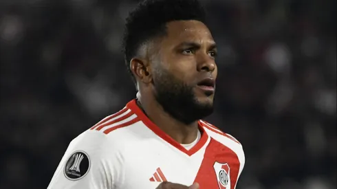 El Colibrí abrió la cuenta en el Monumental.