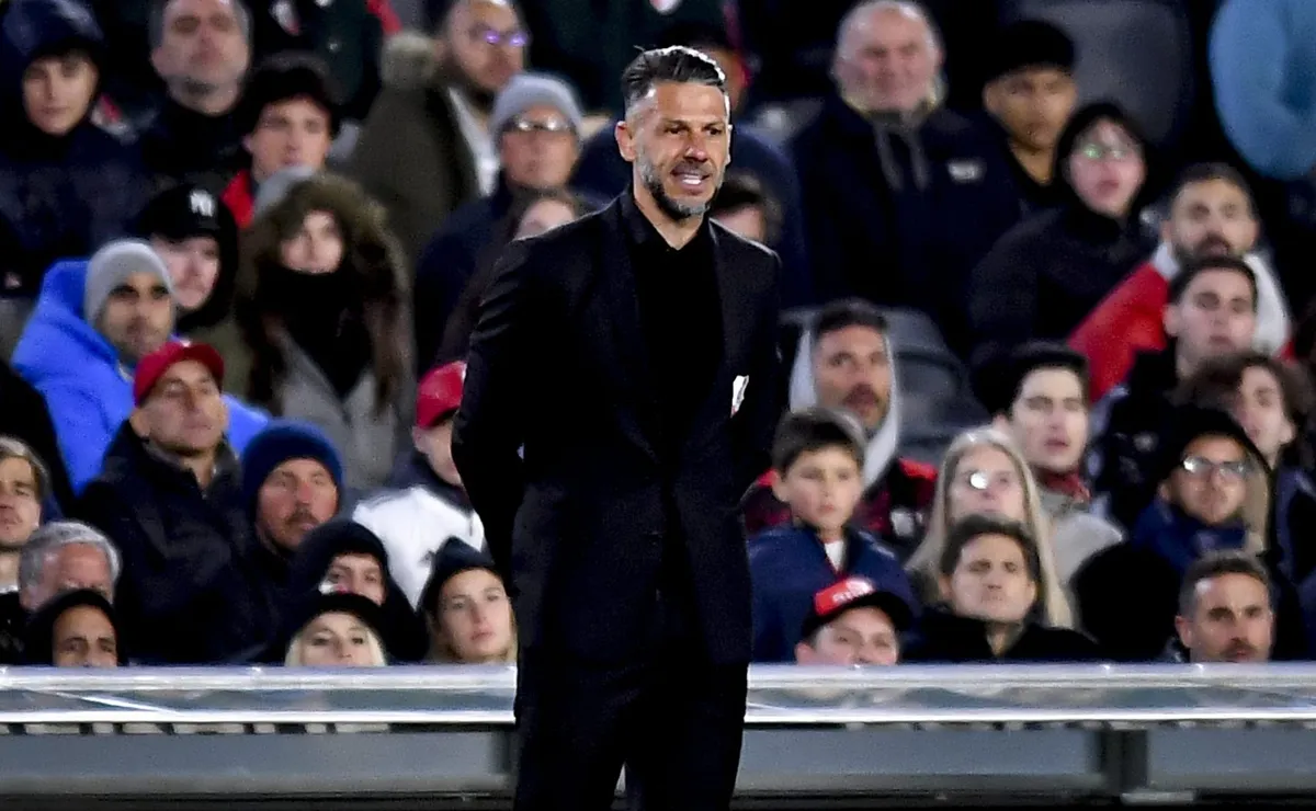 Demichelis a los convocados para visitar a Riestra.