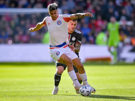 Irrisoria explicación de González Pirez tras la derrota: "La cancha estaba muy seca"