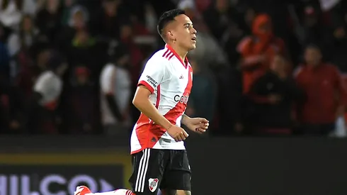 Esequiel Barcose va de River.