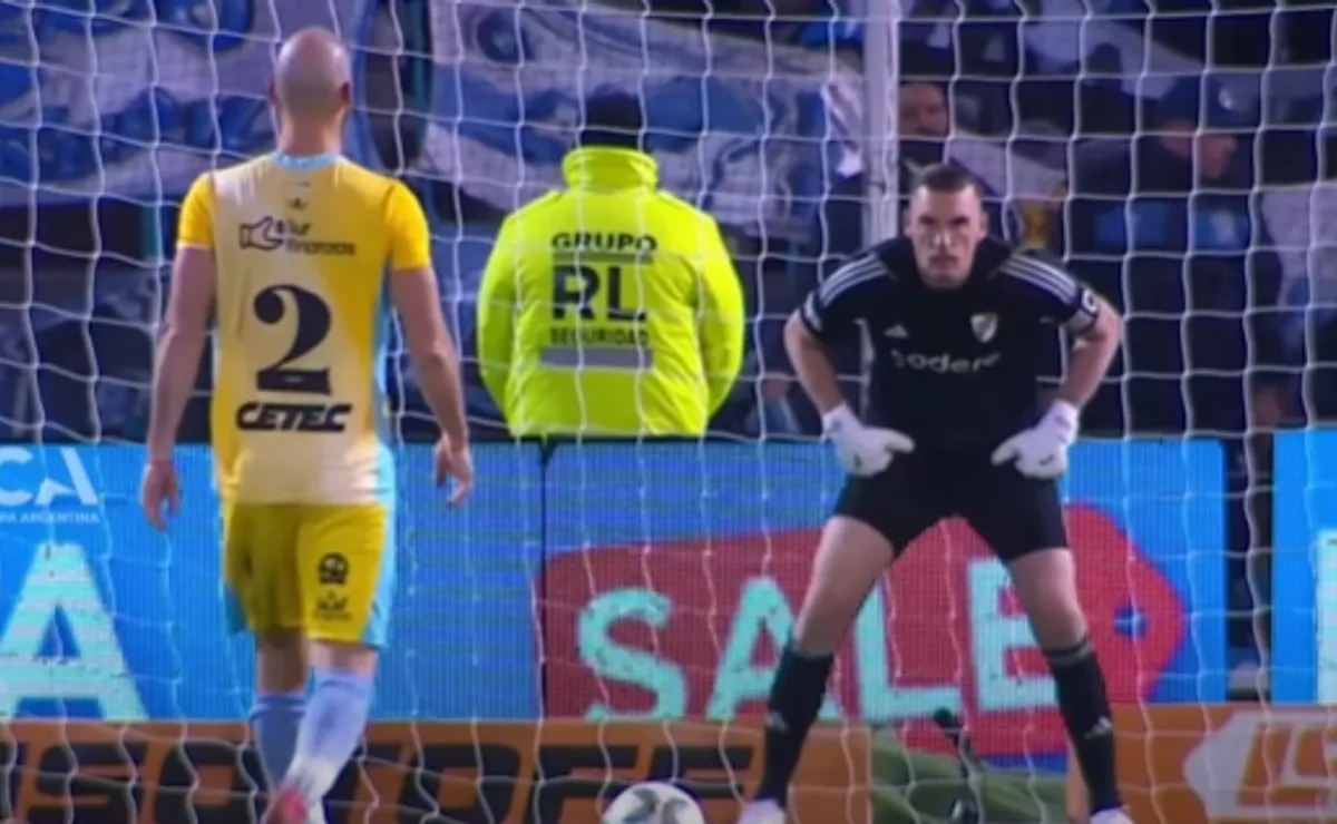 Armani no logró contener ningún penal frente a Temperley.
