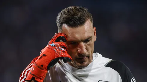 Armani volvió a quedarse con las manos vacías en los penales.