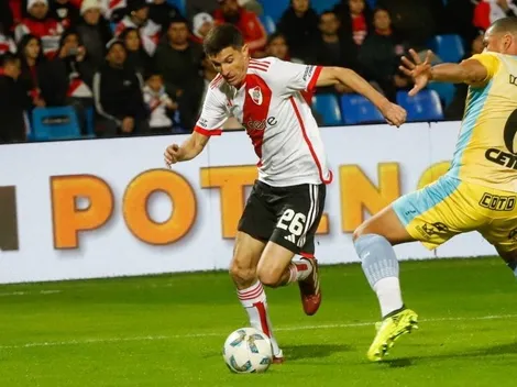 Alerta en River: Nacho Fernández se fue lesionado en Mendoza