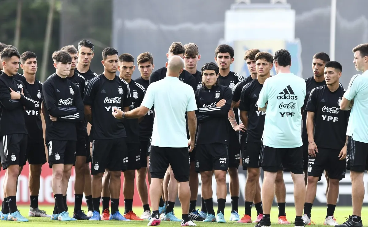 Javier Mascherano podría convocar a tres ex River, hoy figuras mundiales, para participar de los Juegos Olímpicos.