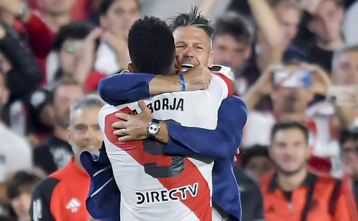 El entrenador de River, feliz y contento por el presente de Miguel Borja.
