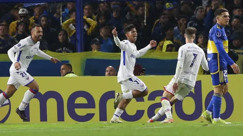 Kervin Andrade festeja su gol en la Bombonera.