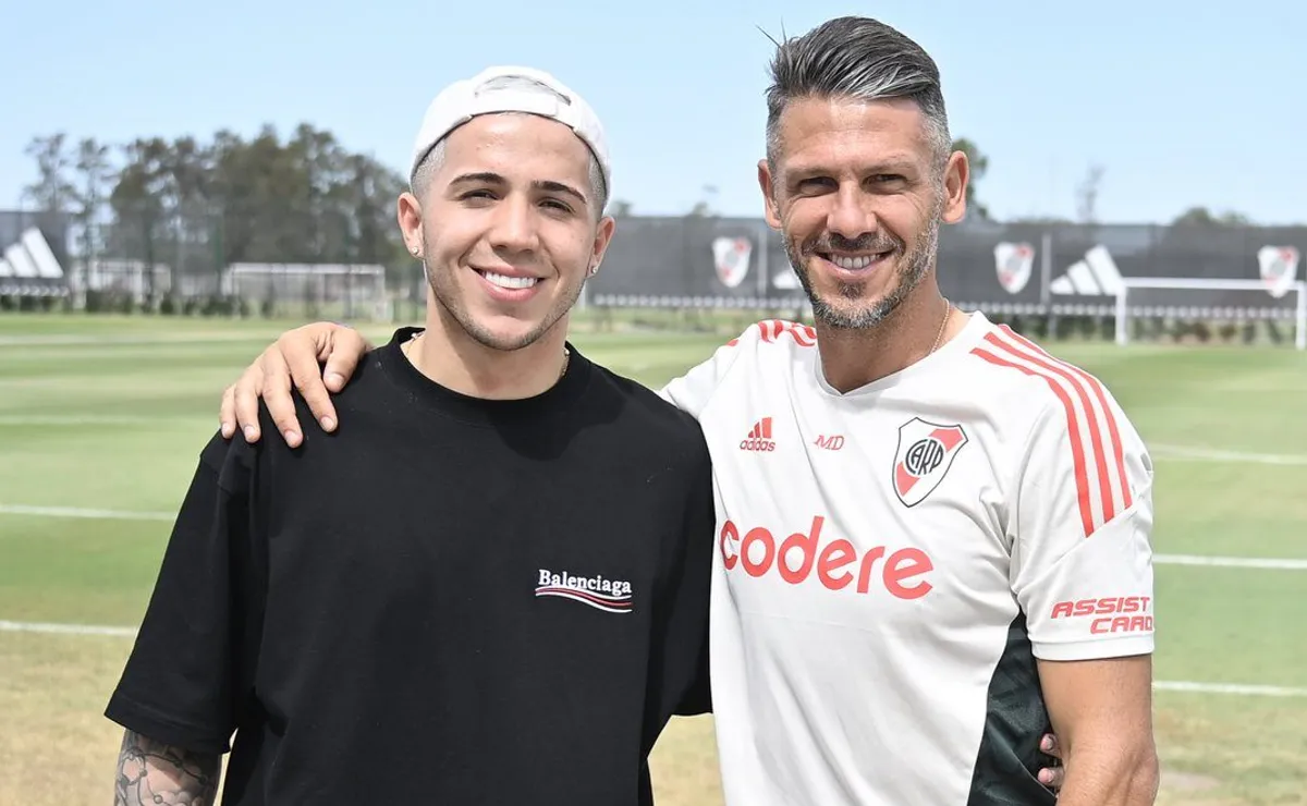 Enzo Fernández y la banca para el técnico de River.