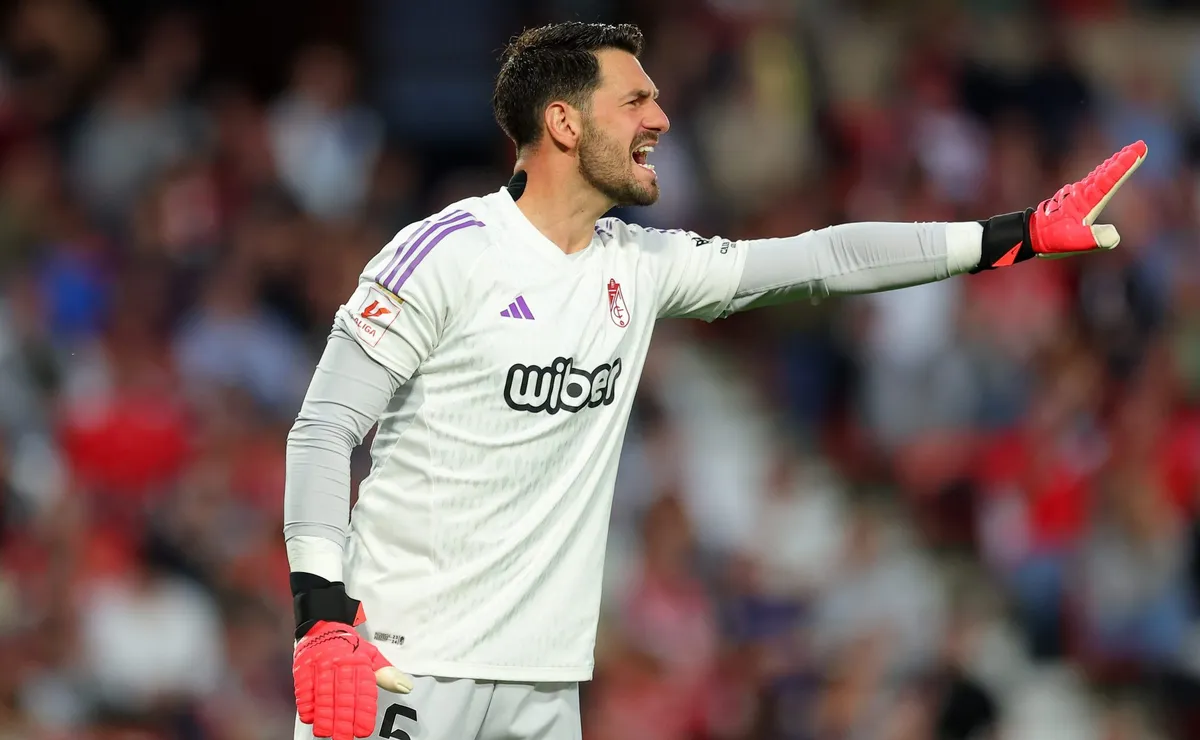 Batalla deberá presentarse en River durante el próximo semestre.
