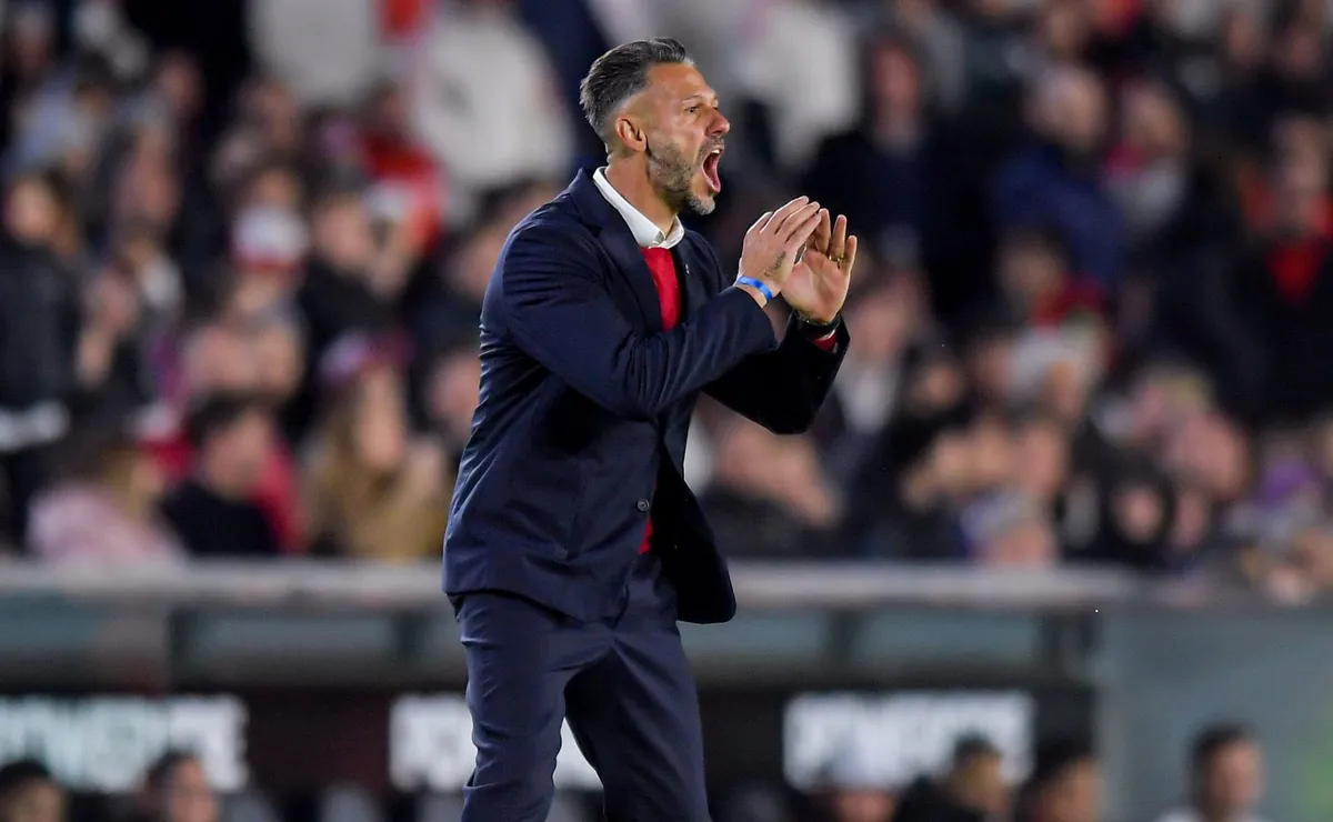 Demichelis no le escapó a los silbidos que recibió antes del encuentro en el Monumental.